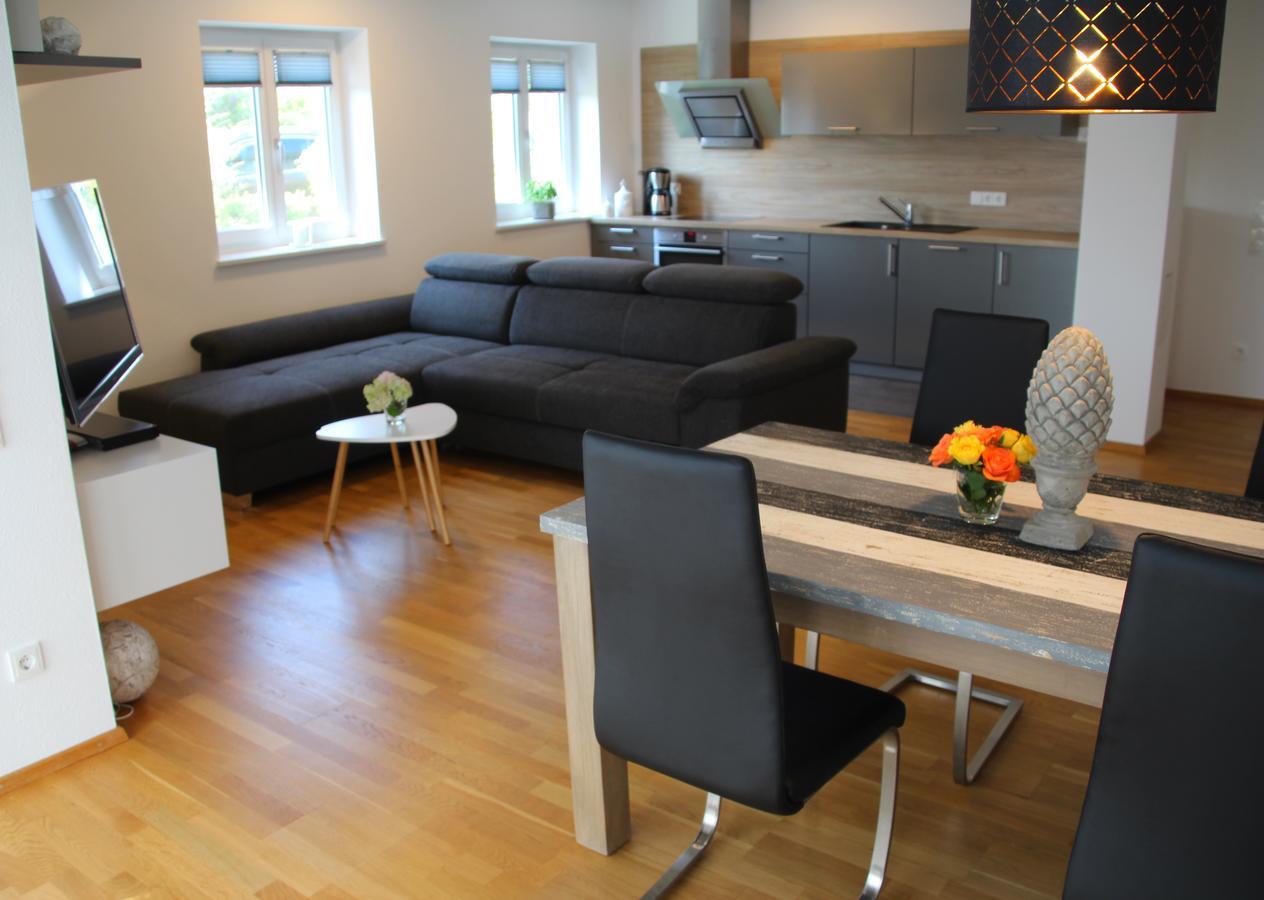 Chiemsee-Edelweiss Ferienwohnung 프리엔암치엠시 외부 사진